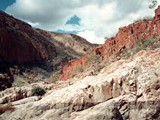 Ormiston Gorge is a stunning gorge located in the West MacDonnell National Park, around 135 kilometers west of Alice Springs