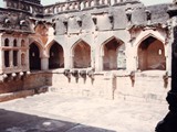 The Queen’s Bath in Hampi is a colossal bath that exemplifies the architectural excellence prevalent during the days of the Vijayanagara Empire. It is located close to the entrance of the Royal Enclosure in Hampi.